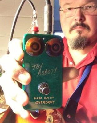 Greg Lounsberry with the Toy Robot! Low Gain FET/Germanium (diode) Overdrive. This is the Gold Sharpie version!